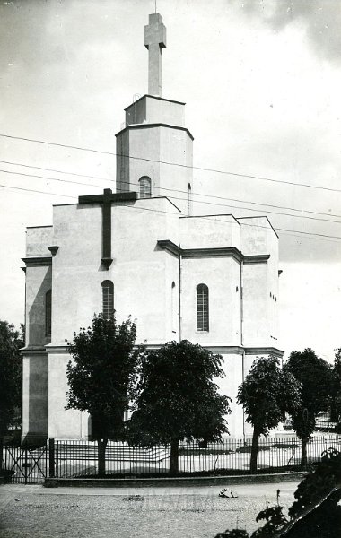 KKE 4738.jpg - Fot. Kościół w Siedlcach przebudowany przez ks. Witolda Jarzynowskiego - stryj Edmunda Jarzynowskiego, Siedlce, lata 30-te XX wieku.